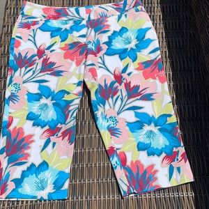 Worthington Modern Fit Capri Pants - like new
